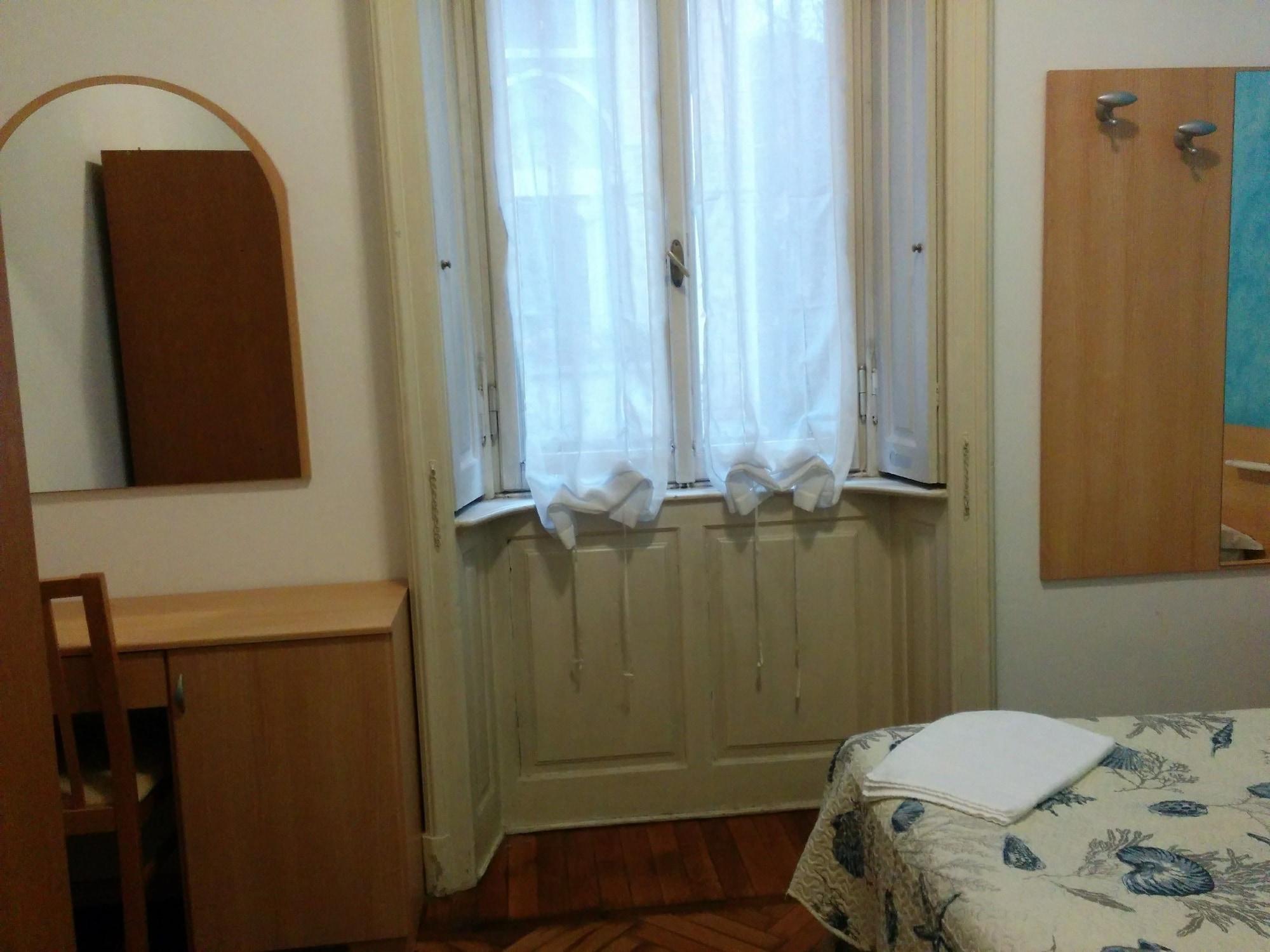 Adam'S House Hostel Milánó Kültér fotó