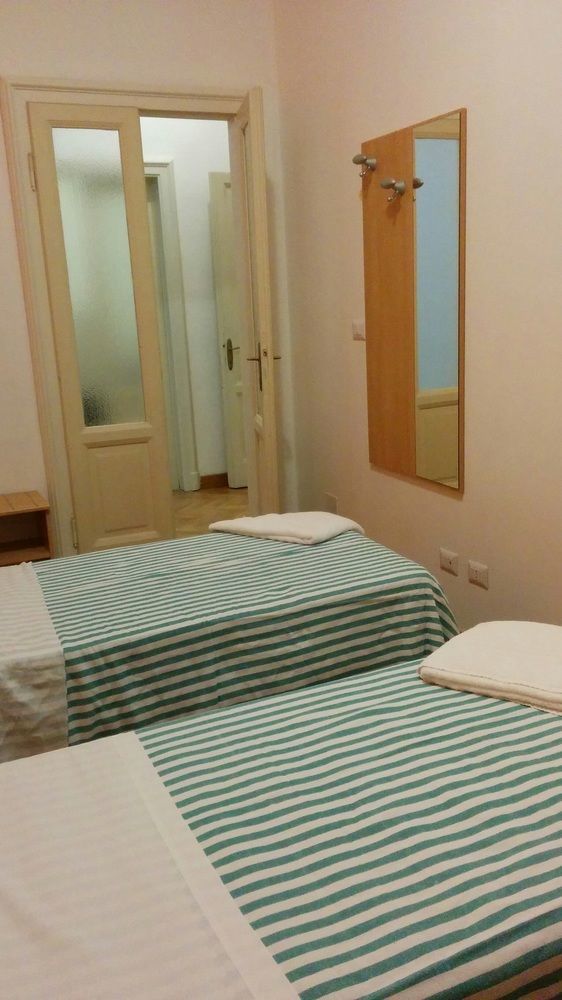 Adam'S House Hostel Milánó Kültér fotó
