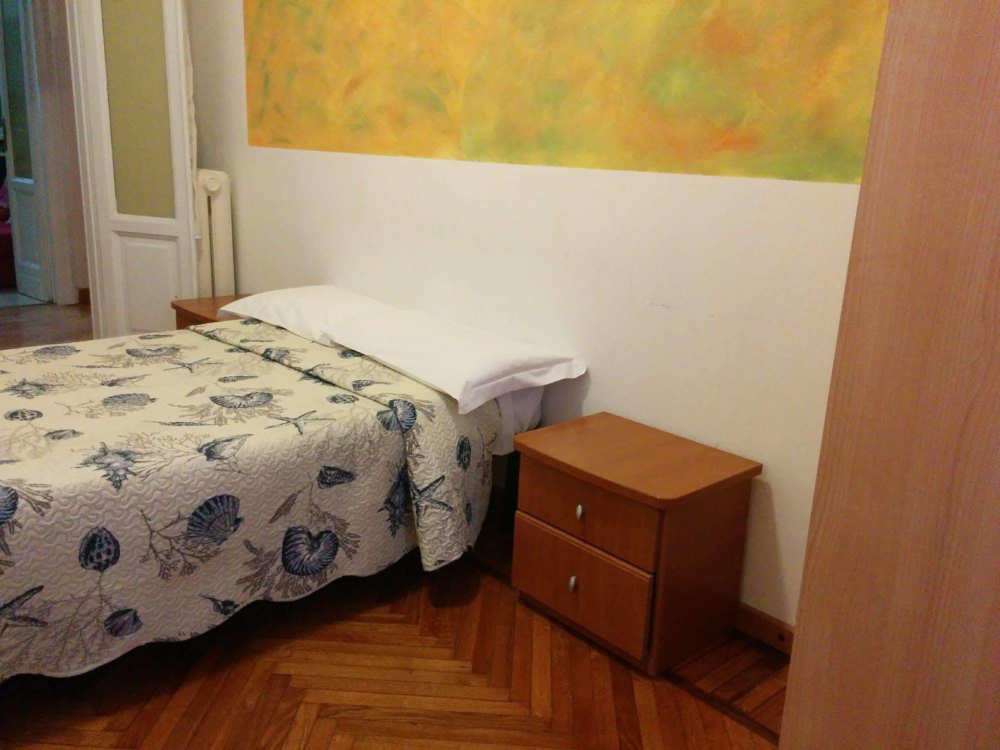 Adam'S House Hostel Milánó Kültér fotó